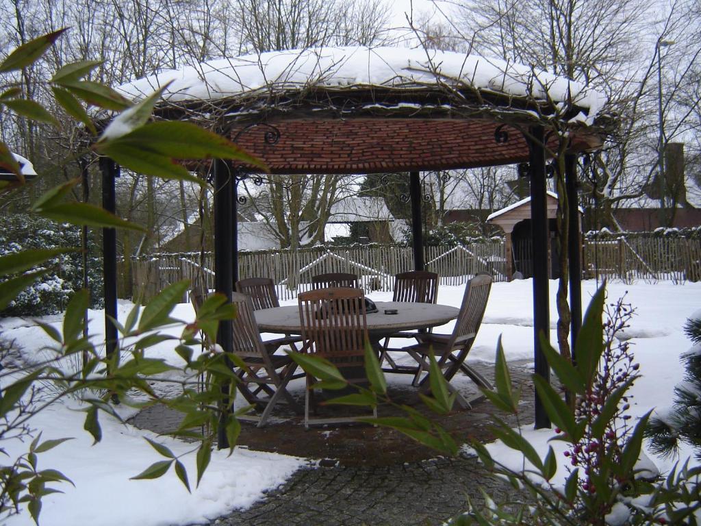 B&B Wisteria Herne Exterior foto